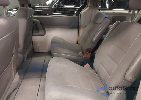 2009 Dodge Grand Caravan Sxt z USA, uszkodzony, nr VIN 2D8HN54X79R531953